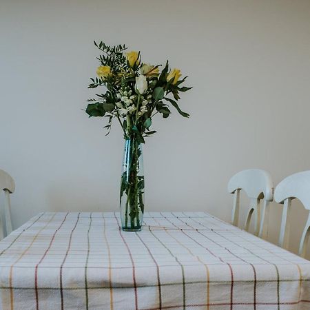 Uist Travel Accommodation Daliburgh  Zewnętrze zdjęcie