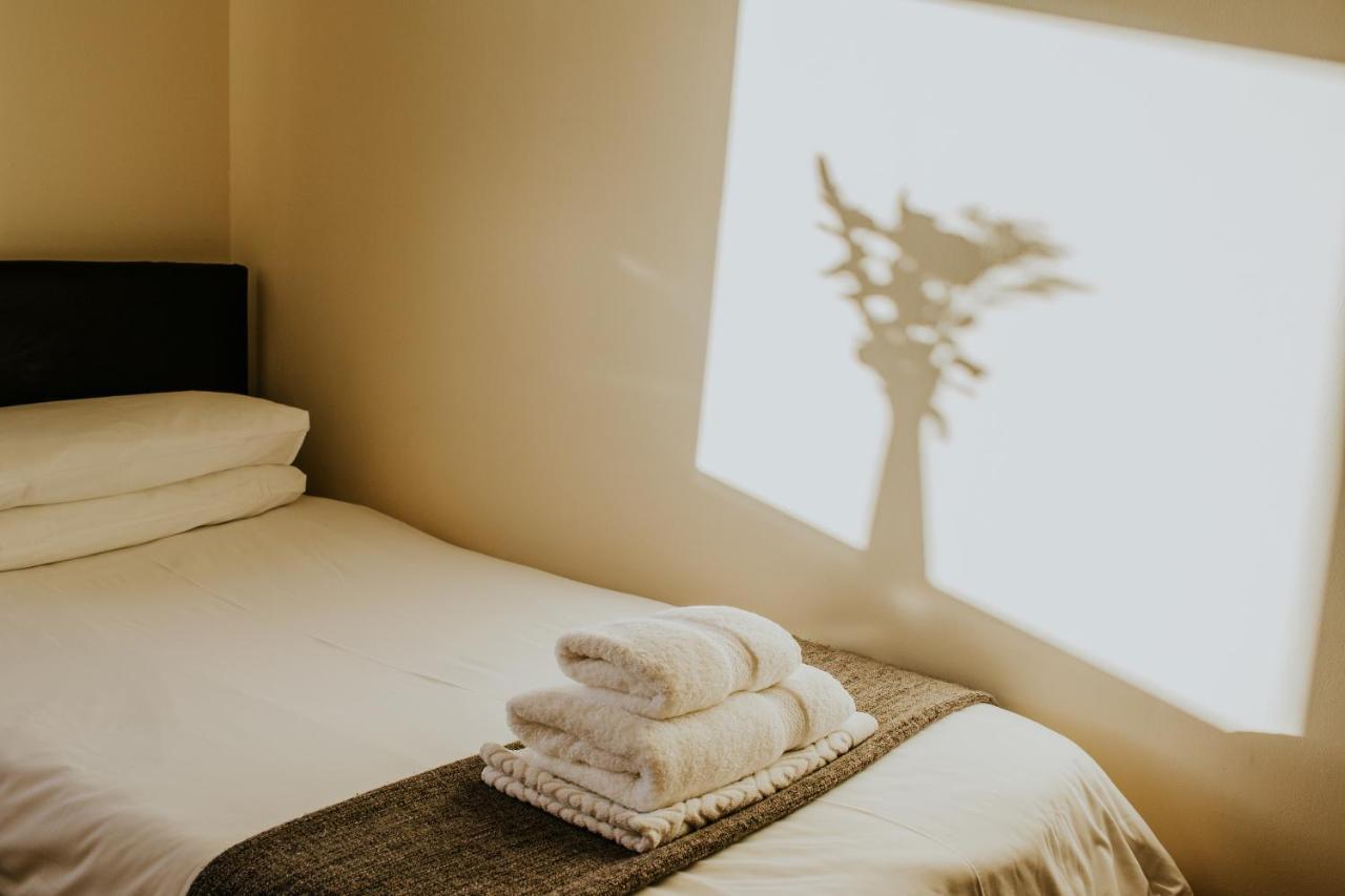 Uist Travel Accommodation Daliburgh  Zewnętrze zdjęcie